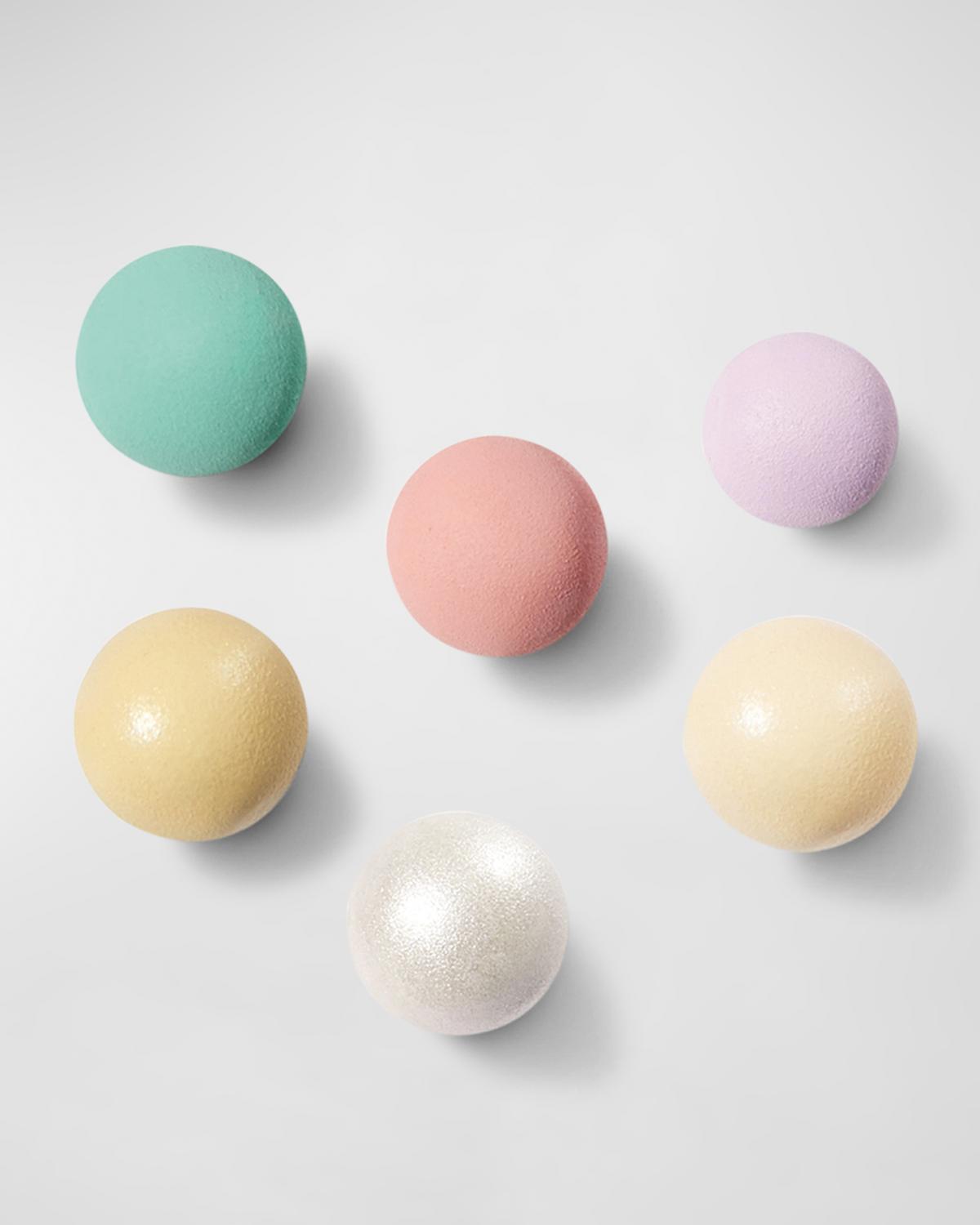Meteorites Illuminating Powder Pearls
